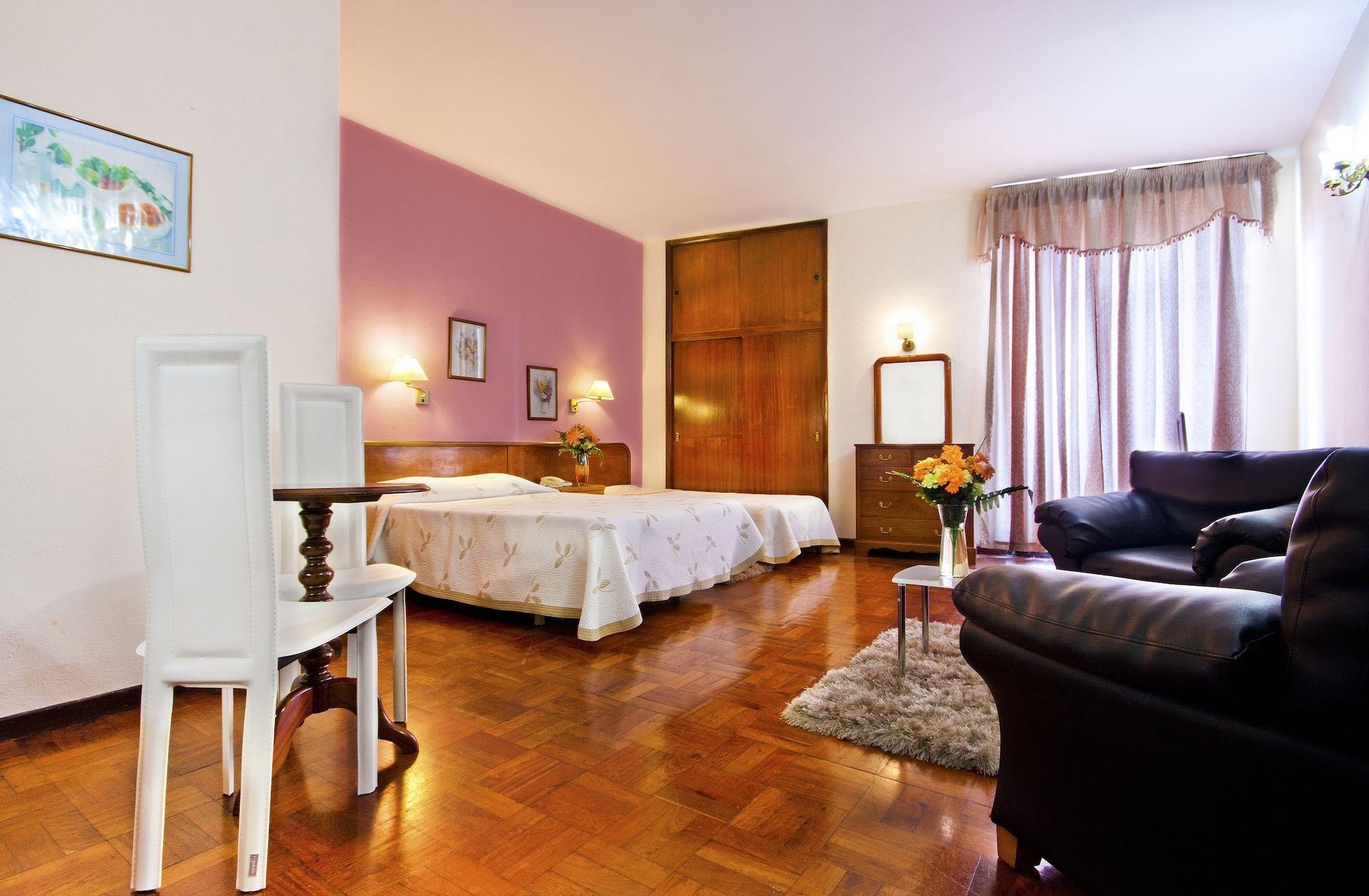 Residencial Colombo Bed & Breakfast Funchal Dış mekan fotoğraf