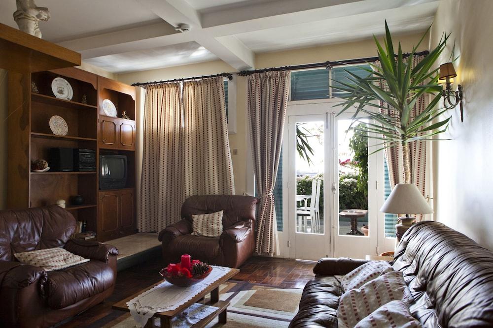 Residencial Colombo Bed & Breakfast Funchal Dış mekan fotoğraf