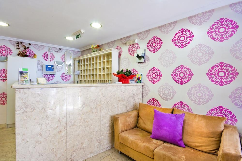 Residencial Colombo Bed & Breakfast Funchal Dış mekan fotoğraf