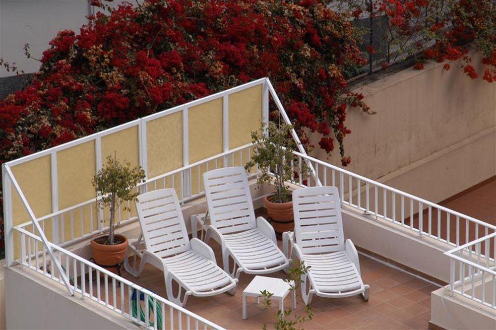 Residencial Colombo Bed & Breakfast Funchal Dış mekan fotoğraf