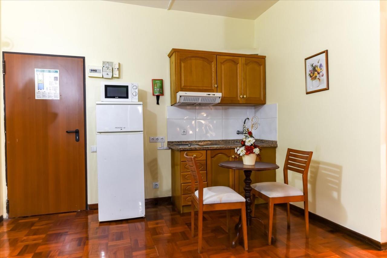 Residencial Colombo Bed & Breakfast Funchal Dış mekan fotoğraf